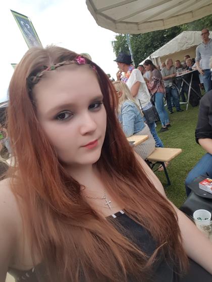 Chanii in Braun Album Fotos Knuddels.de